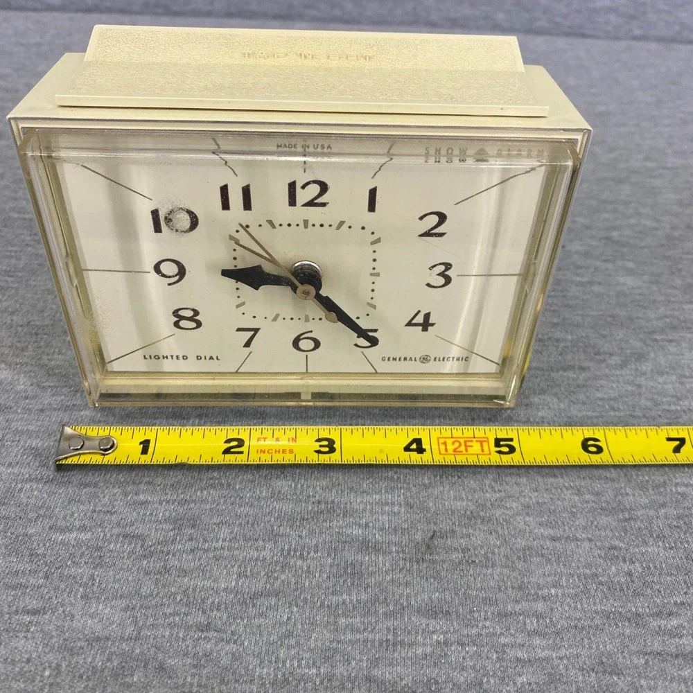 General Electric Alarm Clock Cream Vintage Tap N Set Lighted Dial 7319K